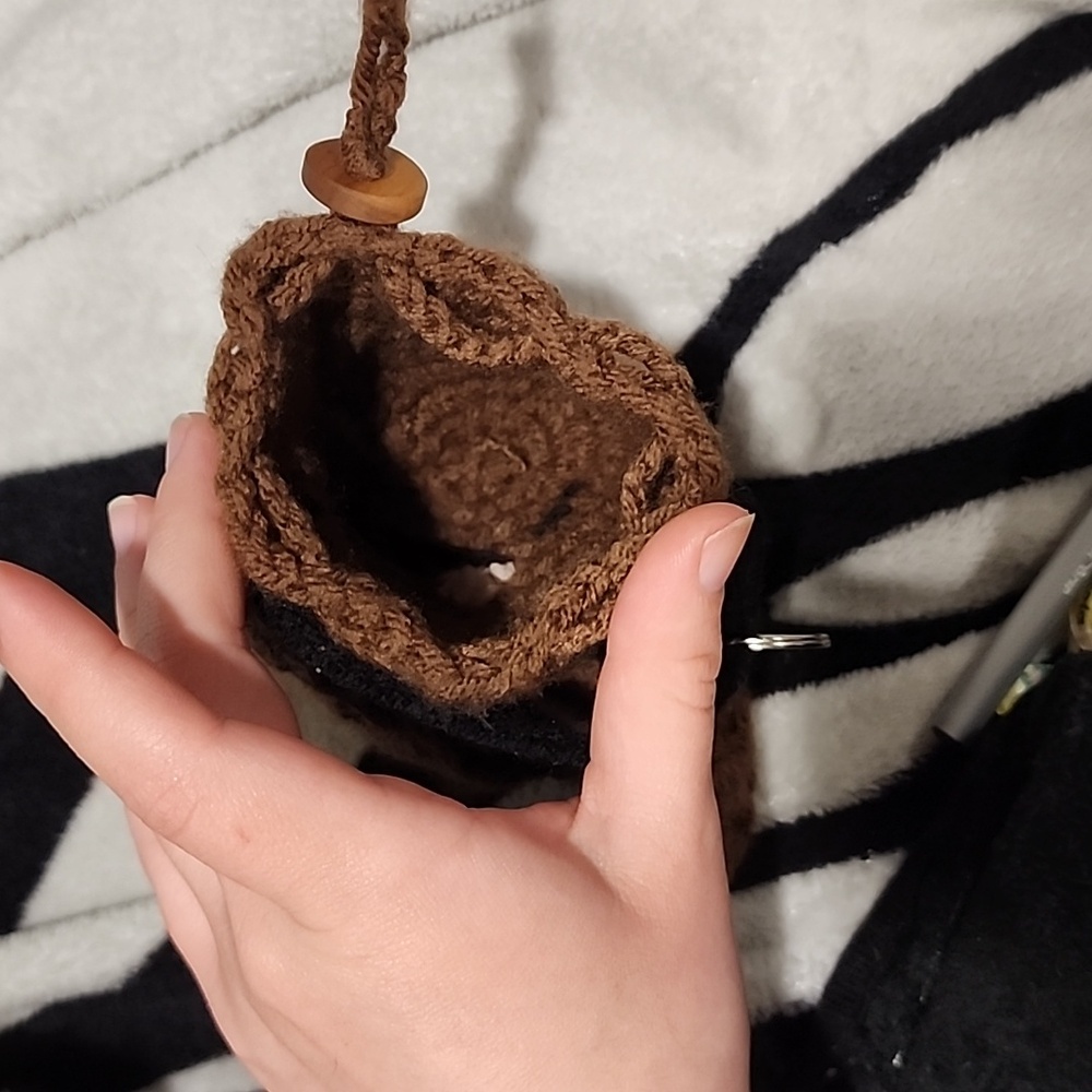 Crochet batpack and coin bat - Picture 7 of 8